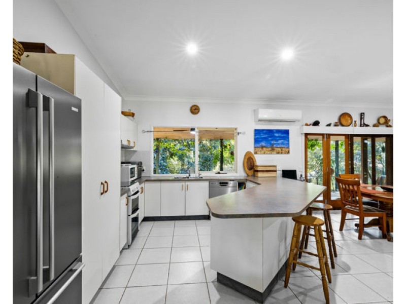 206 Burnside Road, Perwillowen QLD 4560