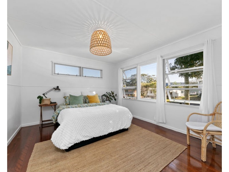 17 Hillcrest Avenue, Nambour QLD 4560