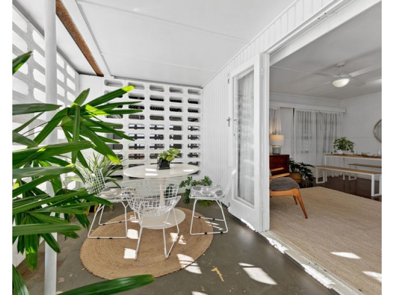 17 Hillcrest Avenue, Nambour QLD 4560