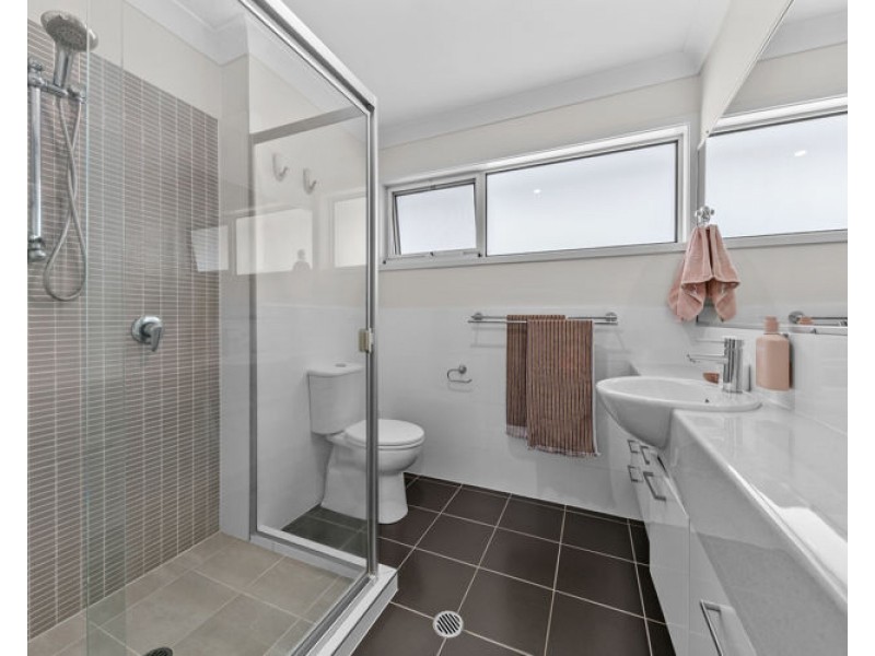 1 Buchanan Court, Burnside QLD 4560