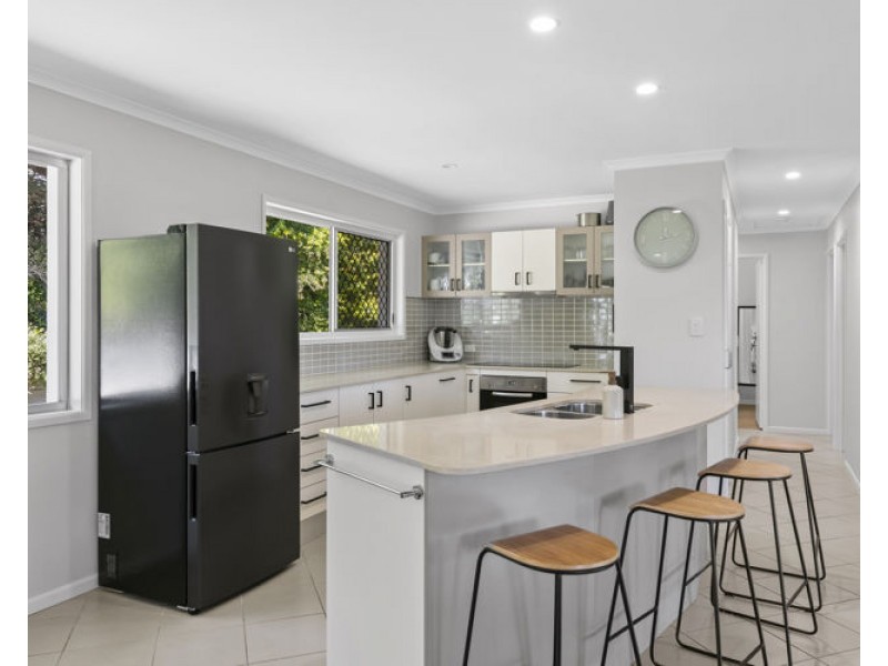 20-22 Angus Crescent, Kureelpa QLD 4560