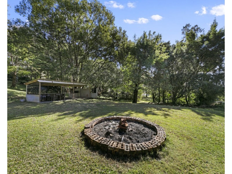 20-22 Angus Crescent, Kureelpa QLD 4560