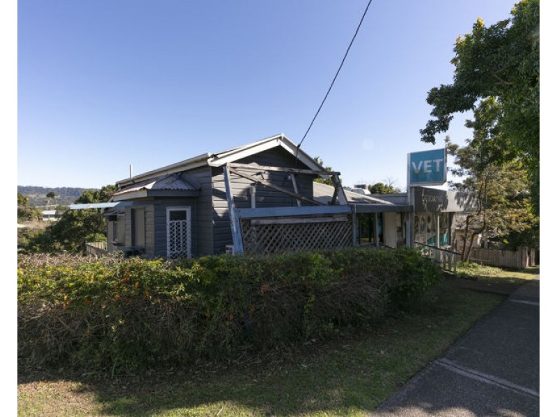 18 Lamington Terrace, Nambour QLD 4560