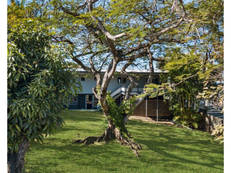 5 Crescent Drive, Nambour QLD 4560