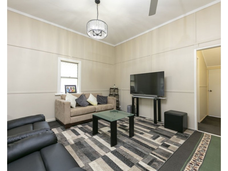 9 Stanley Street, Nambour QLD 4560