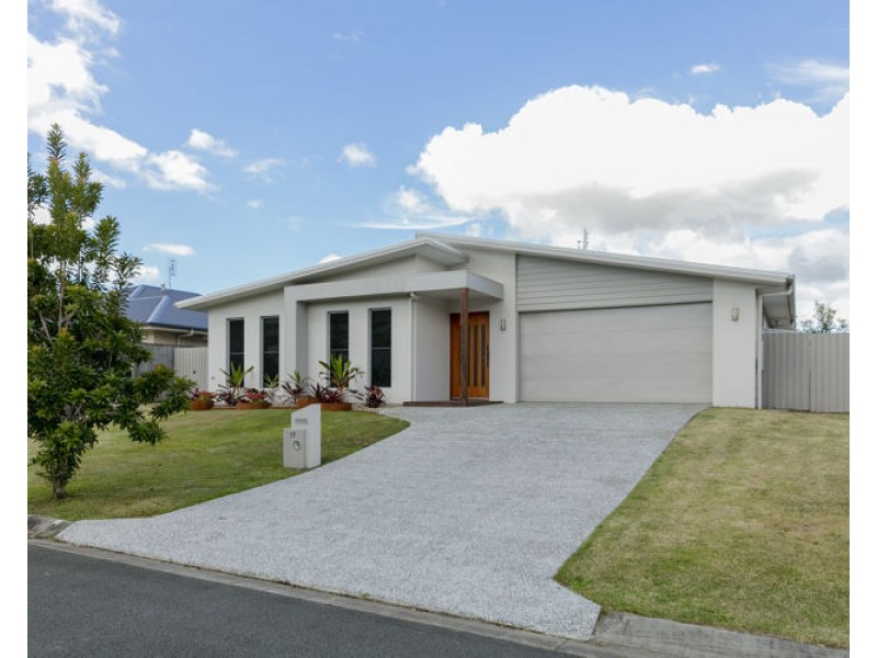 17 Maroochy Circuit, Yandina QLD 4561