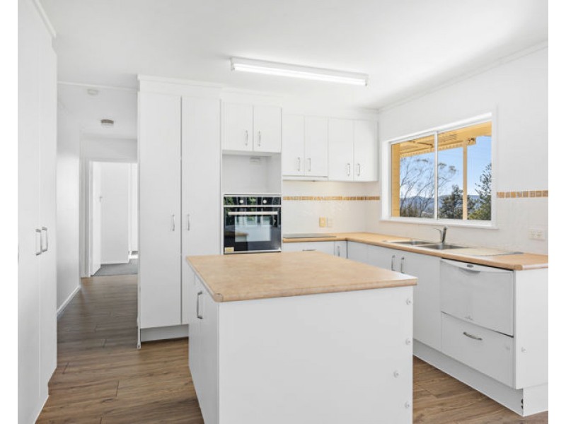 2 Nora Court, Burnside QLD 4560