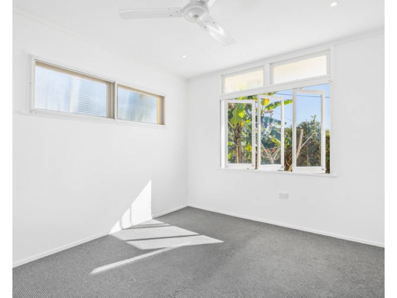 2 Nora Court, Burnside QLD 4560