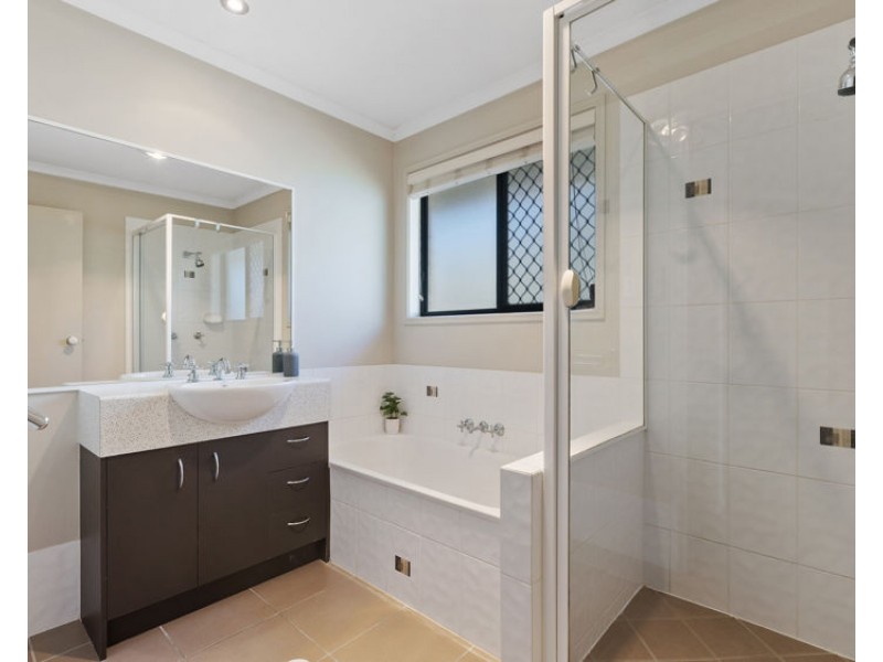 3 Potoroo Place, Burnside QLD 4560