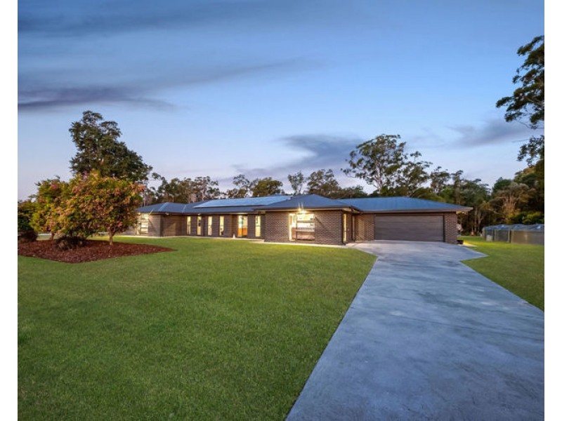 104 Devonstone Drive, Cooroibah QLD 4565