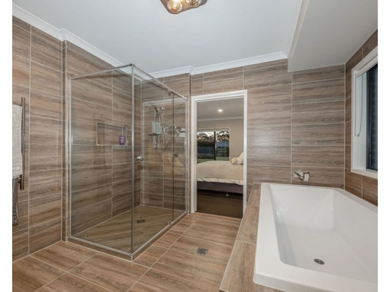 104 Devonstone Drive, Cooroibah QLD 4565