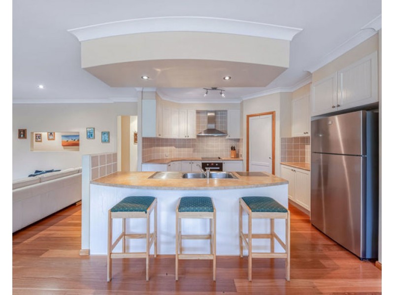 82 Edington Drive, Cooroibah QLD 4565