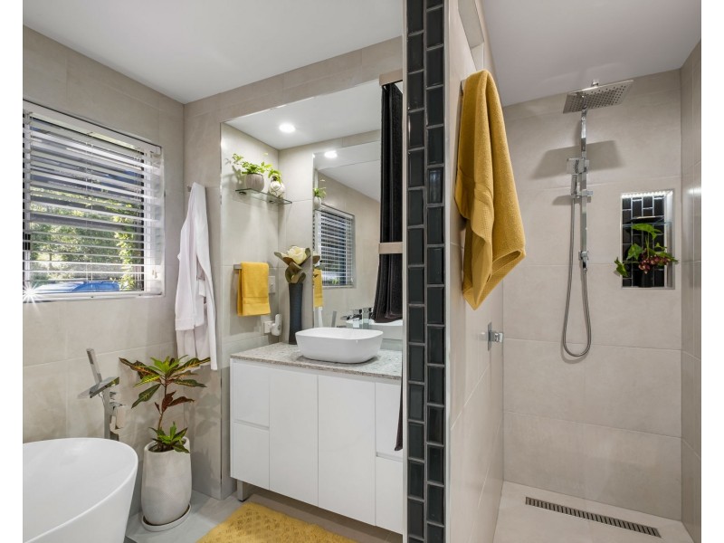 42 Black Mountain Range Road, Black Mountain QLD 4563