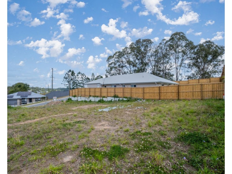 3 Samwell Place, Nambour QLD 4560