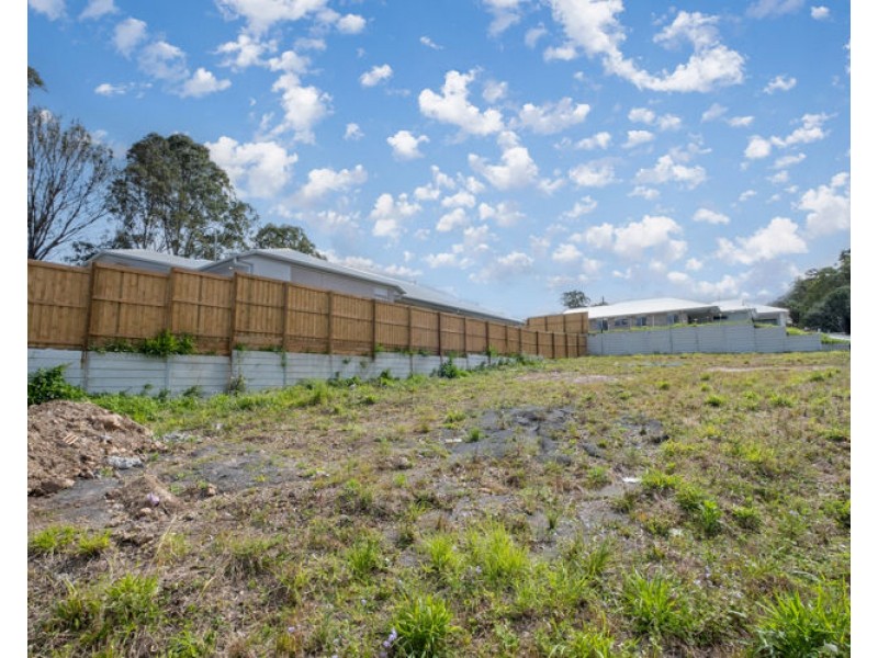 3 Samwell Place, Nambour QLD 4560