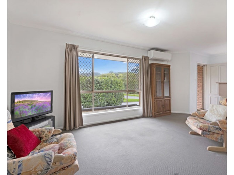 2/74 Spring Myrtle Avenue, Nambour QLD 4560