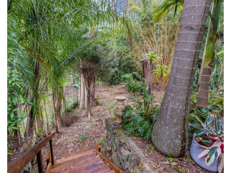 3 Louise Lane, Nambour QLD 4560