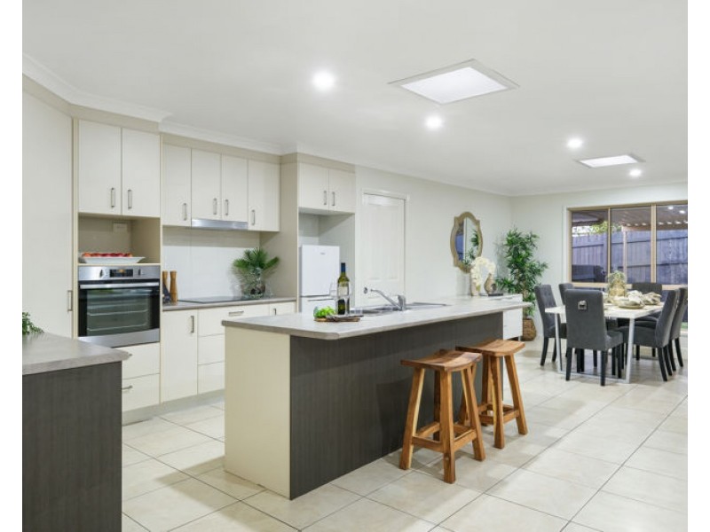 7 Killarney Crescent, Nambour QLD 4560
