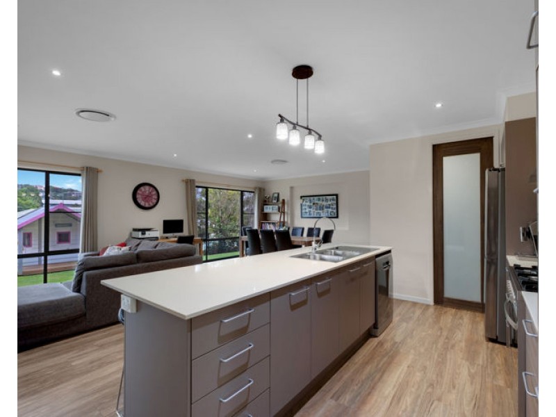 13 Heslop Place, Burnside QLD 4560