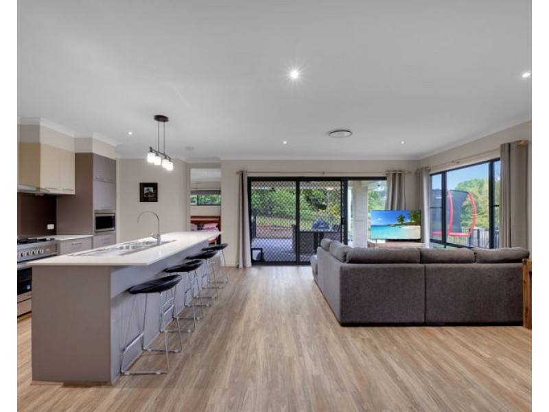 13 Heslop Place, Burnside QLD 4560