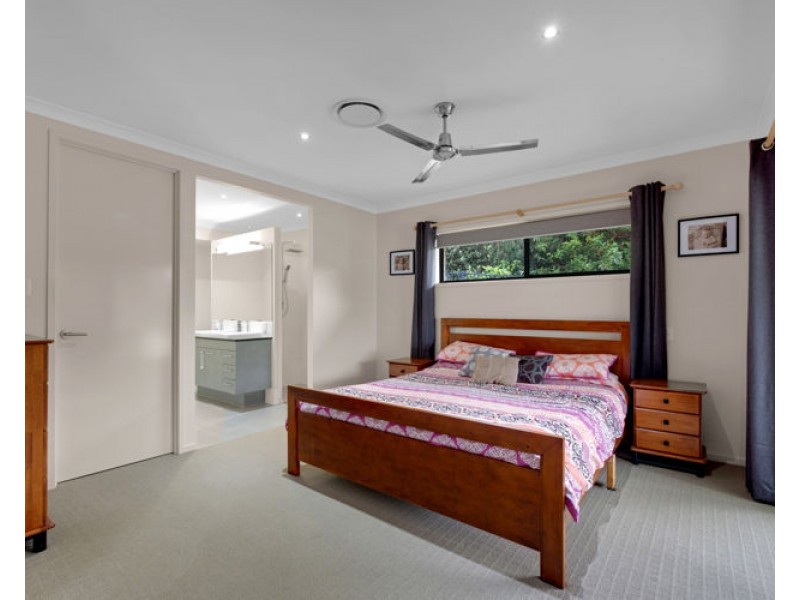 13 Heslop Place, Burnside QLD 4560
