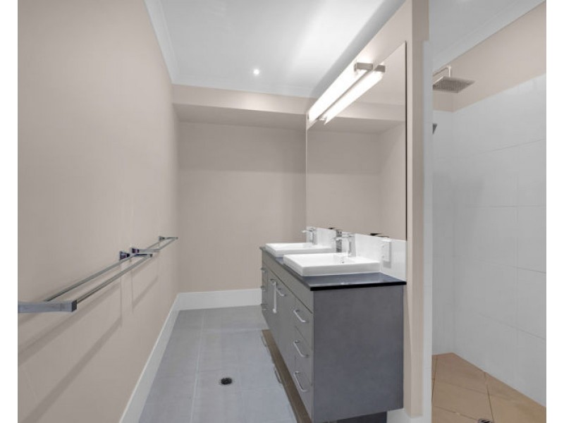 13 Heslop Place, Burnside QLD 4560