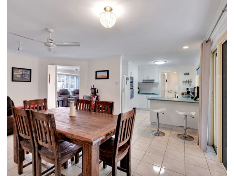 10 Fernlea Street, Burnside QLD 4560