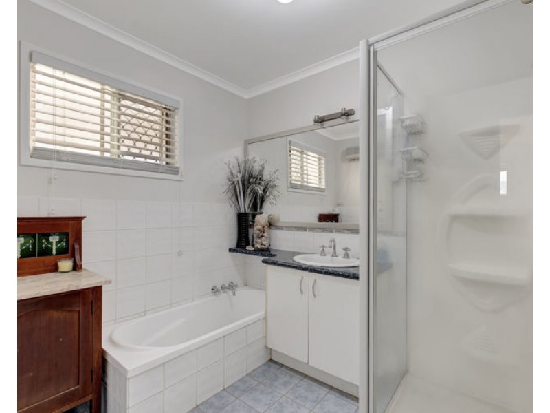 7 Carroo Court, Coes Creek QLD 4560