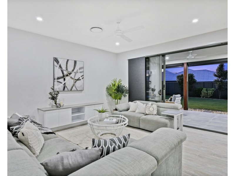 54 Abbotts Road, Palmwoods QLD 4555
