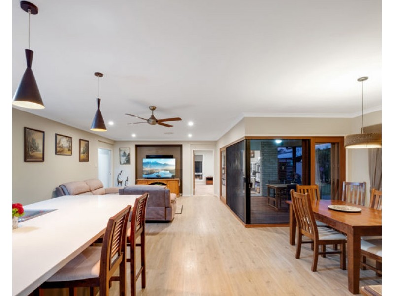 18 Retreat Crescent, Yandina QLD 4561