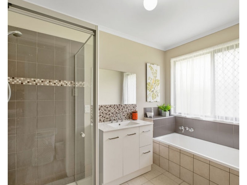 9 Tramline Rise, Burnside QLD 4560