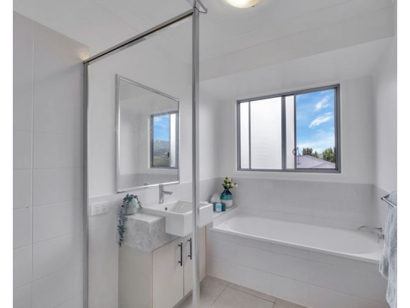 6 Moss Day Place, Burnside QLD 4560