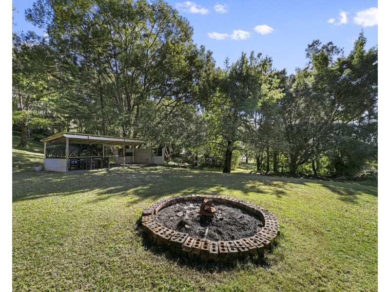 20-22 Angus Crescent, Kureelpa QLD 4560