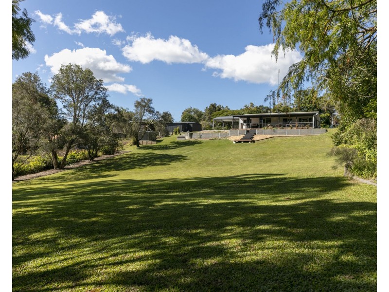 20-22 Angus Crescent, Kureelpa QLD 4560