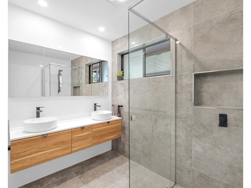 164 Coes Creek Road, Coes Creek QLD 4560