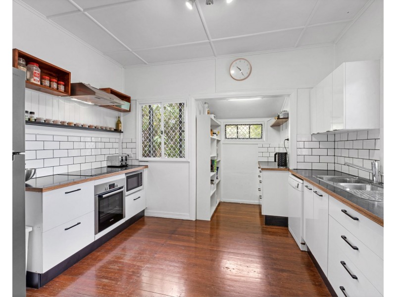 98 Perwillowen Road, Burnside QLD 4560