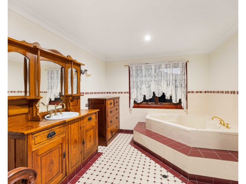 16 Gallaghers Road, Tanawha QLD 4556