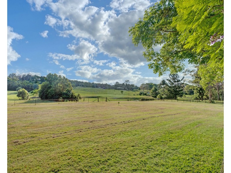 96 Jubilee Road, Carters Ridge QLD 4563