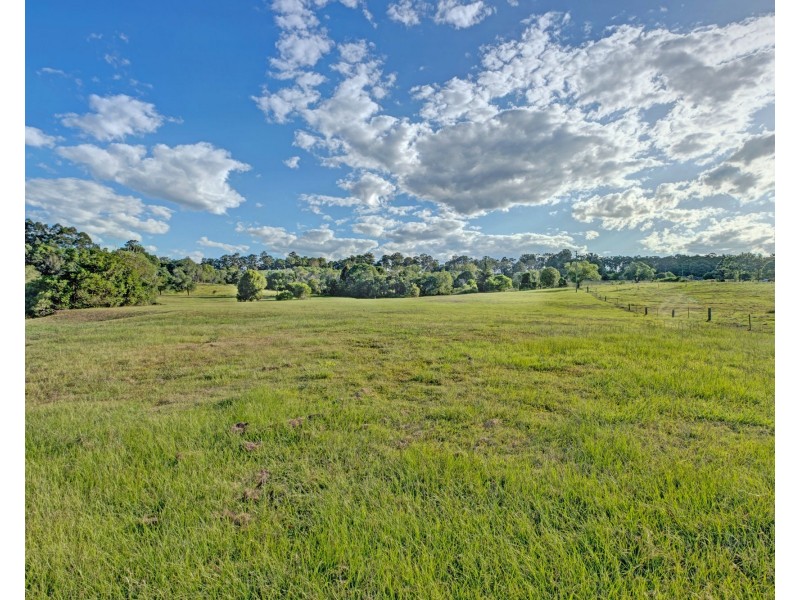 96 Jubilee Road, Carters Ridge QLD 4563