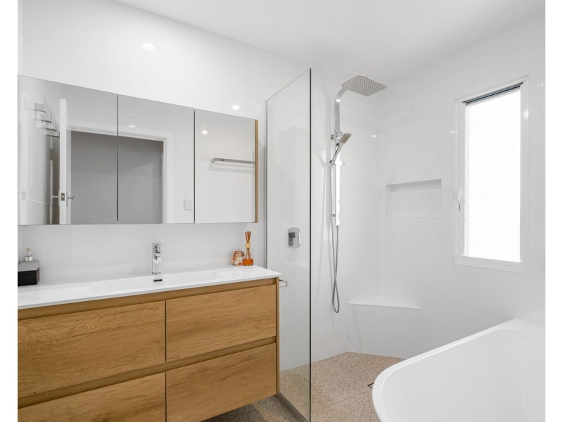 1 Norman Avenue, Nambour QLD 4560