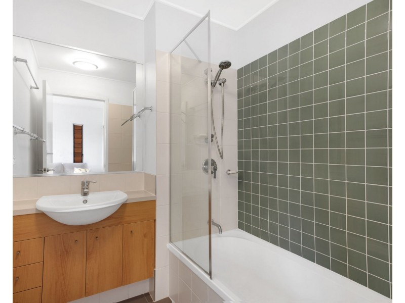 152/80 North Shore Road, Twin Waters QLD 4564
