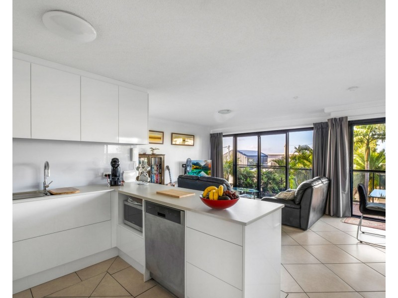 1/43 Buderim Avenue, Mooloolaba QLD 4557