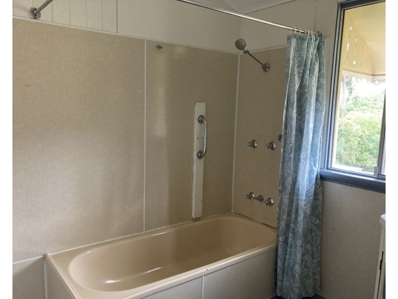 20 Hospital Road, Nambour QLD 4560