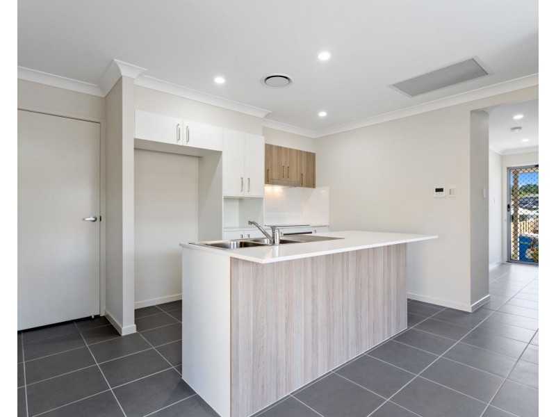 11 Willowood Crescent, Nambour QLD 4560