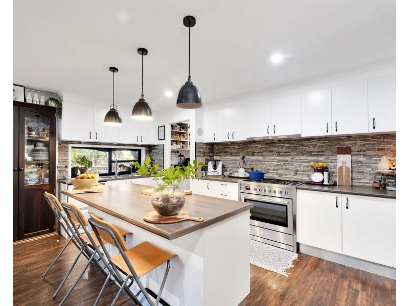 10 Buchanan Court, Burnside QLD 4560