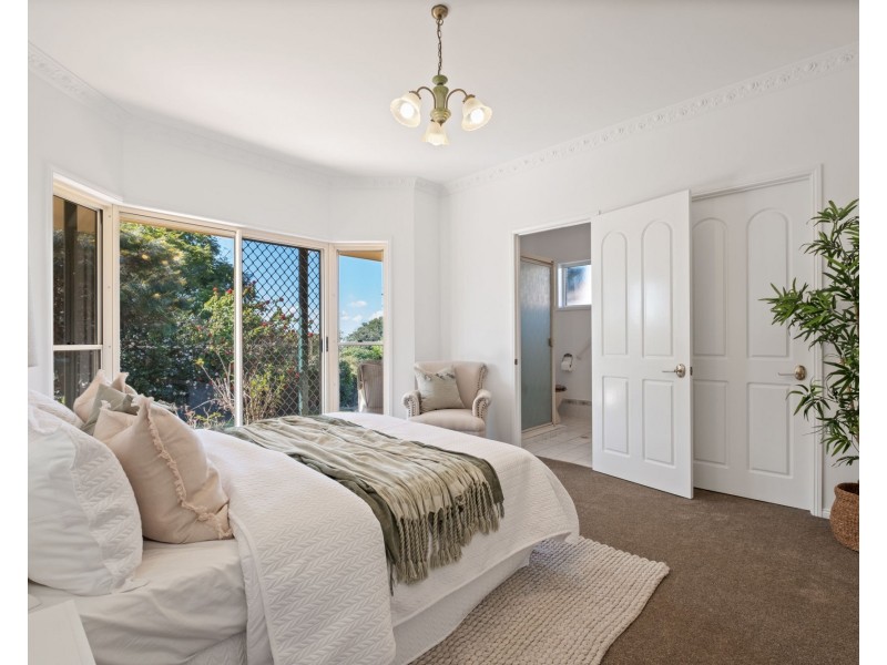 4 Kingsview Drive, Flaxton QLD 4560