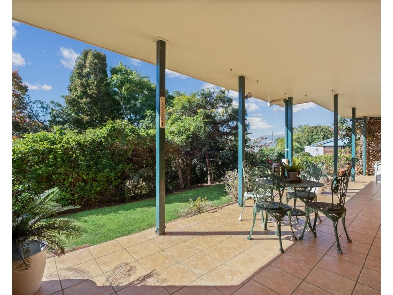 4 Kingsview Drive, Flaxton QLD 4560