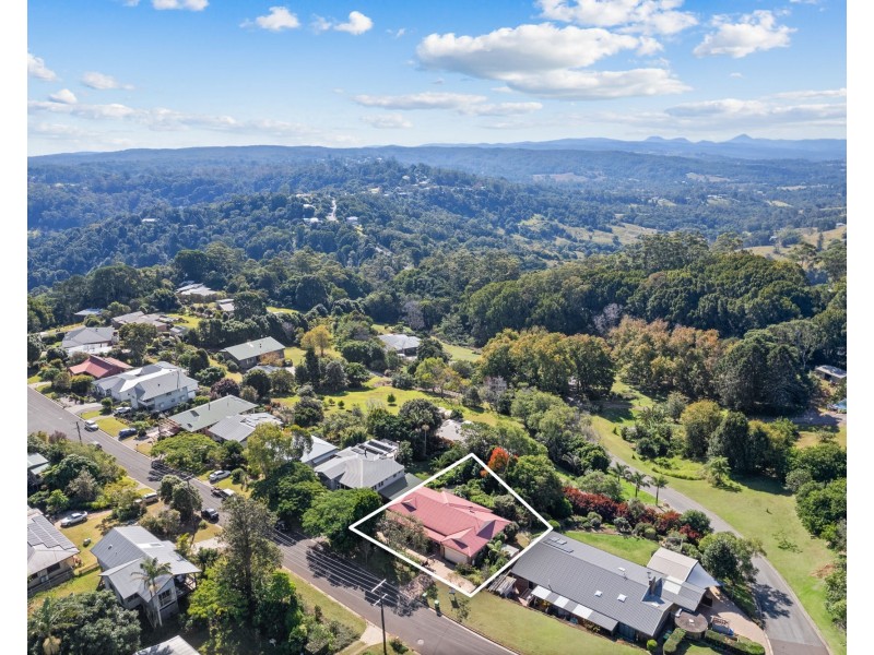 4 Kingsview Drive, Flaxton QLD 4560