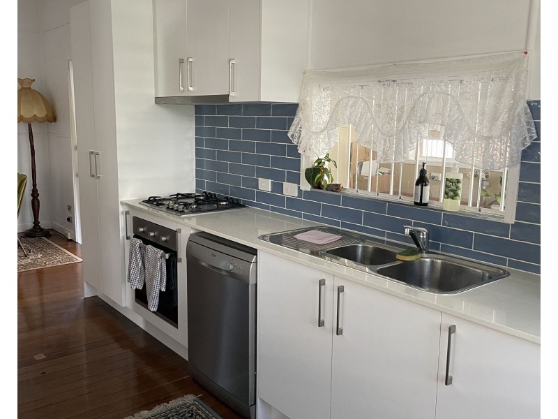 1/34 Mount Pleasant Rd, Nambour QLD 4560