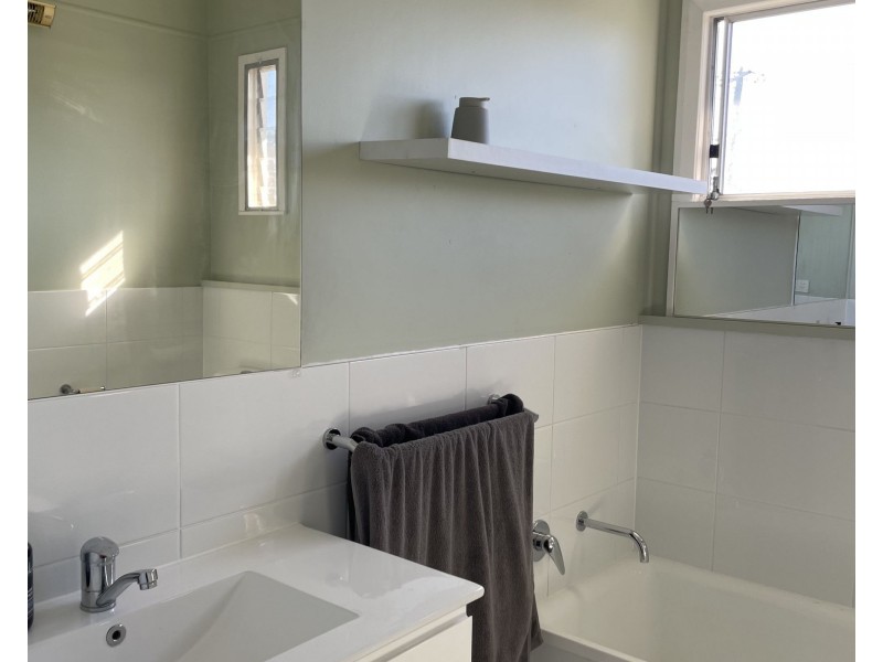 1/34 Mount Pleasant Rd, Nambour QLD 4560